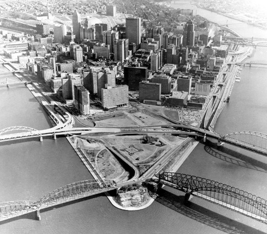 Postcard Pittsburgh: An Urban Renewal of an Underrated American City , Courtesy of The Monacelli Press/Brady Stewart Studio Inc