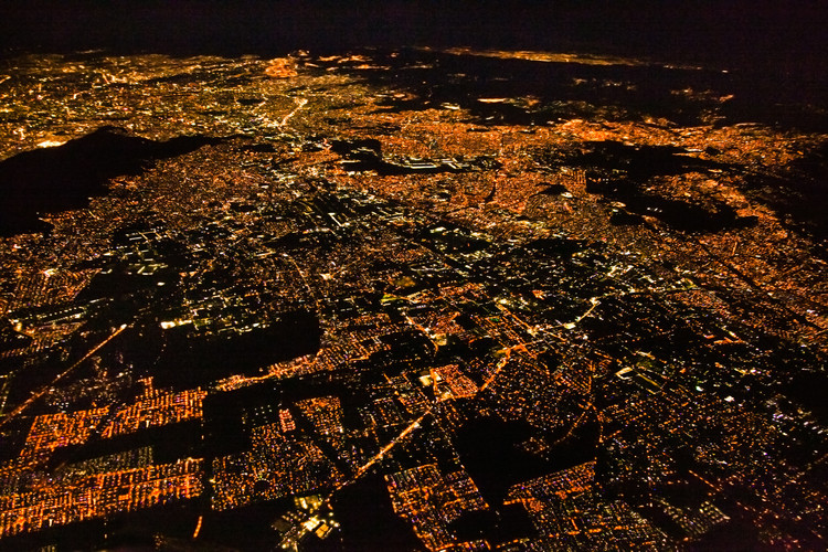 How to Achieve a Resilient City? First, Let it Shape Itself, Night panoramic view of Mexico City, Mexico. Image © Aleksandar Todorovic