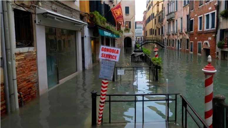 Venice on its Knees..!