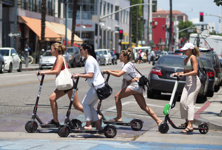 US-LIFESTYLE-TECHNOLOGY-ELECTRIC SCOOTER