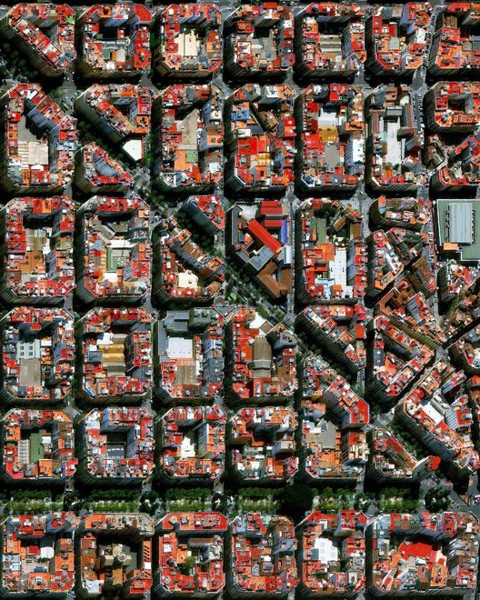 Valencia, Spain. Created by @benjaminrgrant, source imagery: @maxartechnologies